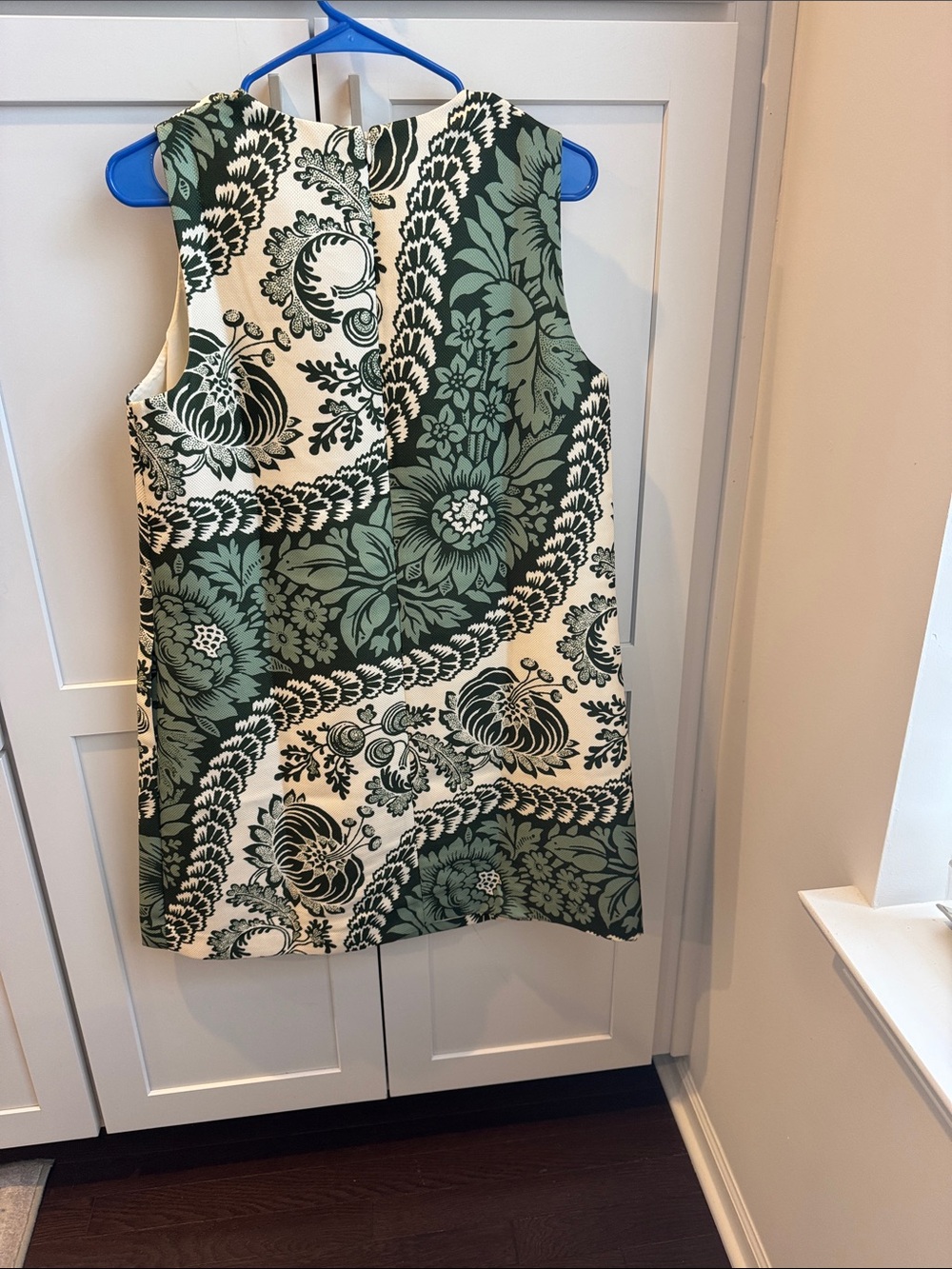 Tuckernuck Green and Cream Floral Paisley Shift Dress - Picture 3 of 3